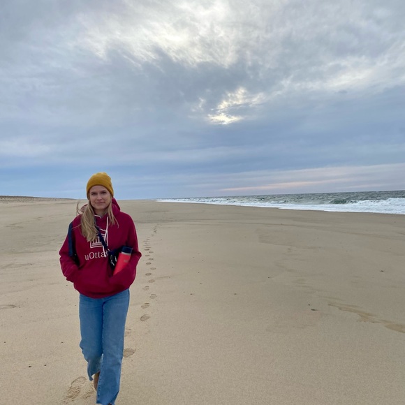 Meet your Posher, Keelin - Picture 4 of 5